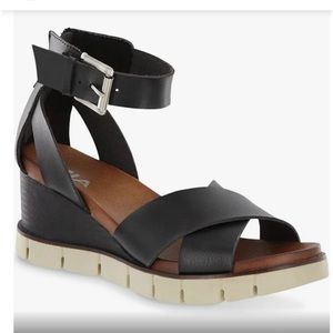 MIA Lauri Wedge Black Sandal 6 1/2